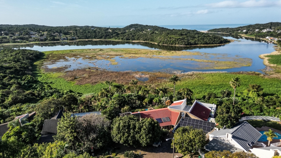 4 Bedroom Property for Sale in Beacon Bay Eastern Cape